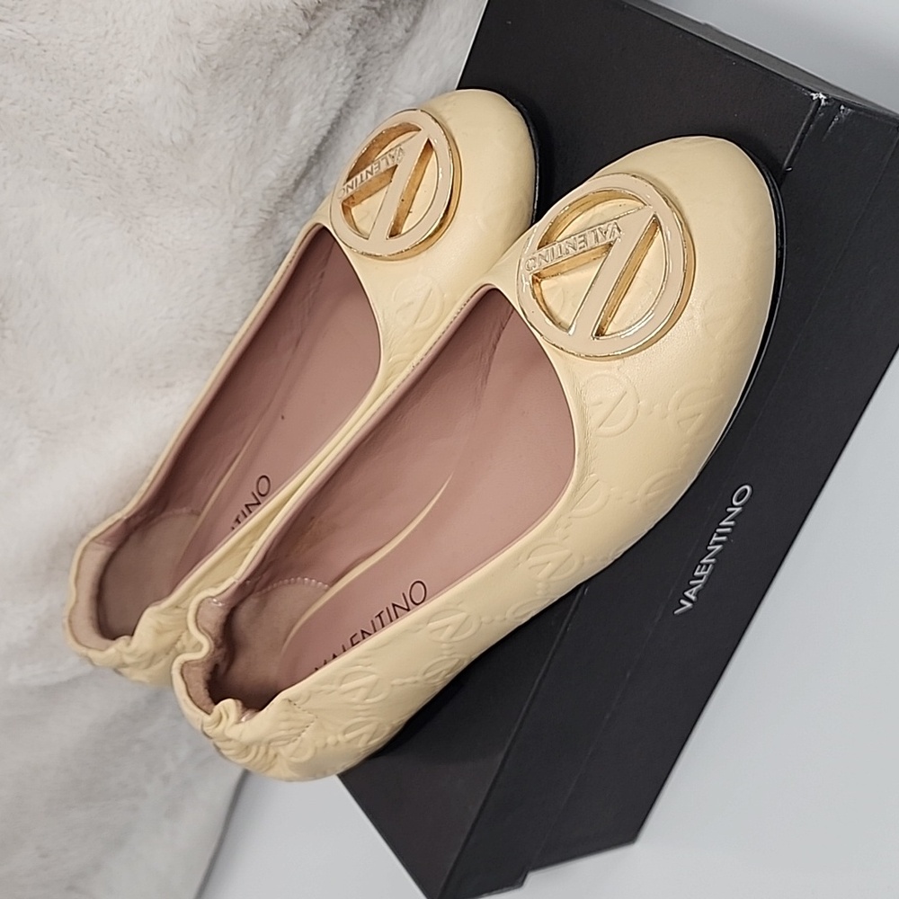 Valentino Ballet Flat by Mario Valentino Calliope Vlogo Leather Size Euro 9 US 8 - Picture 2 of 6